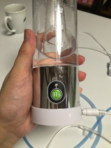 持ち運びやすい水素吸入器：ダブル水素ボトル